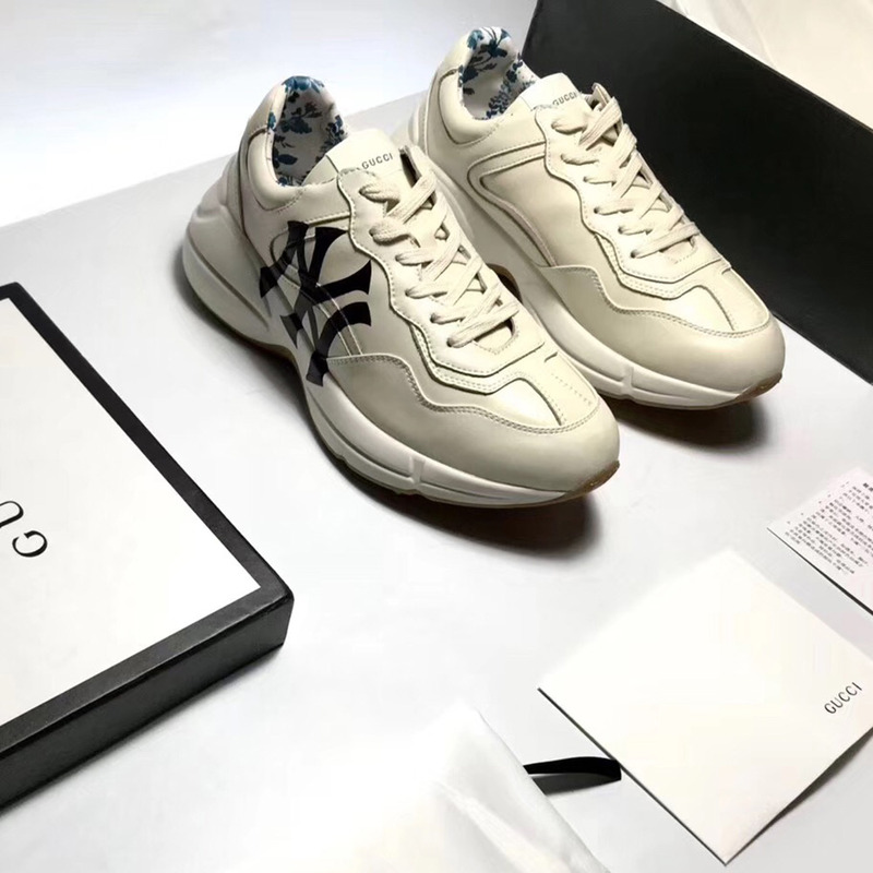 G*u*i rhyton logo leather sneaker(white)
