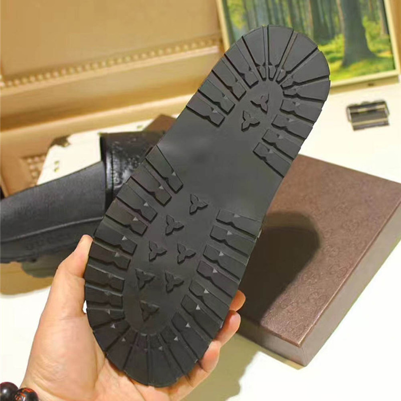 G*u*i double g black sandals