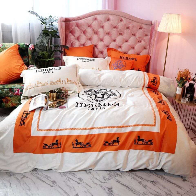 H**mes paris bed sheet
