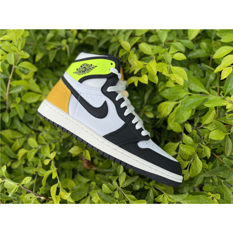 Air Jordan 1 High OG"Volt Gold"555088 118 Sneakers Men