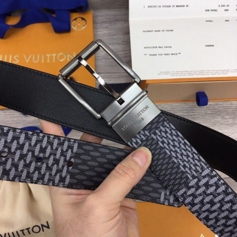 l**is V*t*n damier print 40mm belt