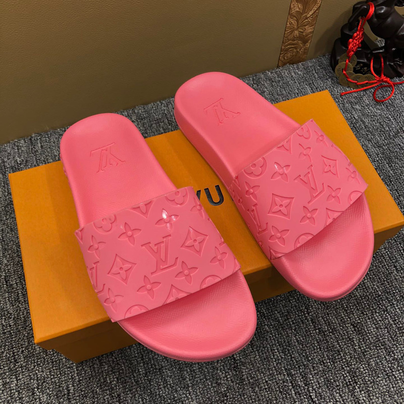 l**is V*t*n monogram slippers