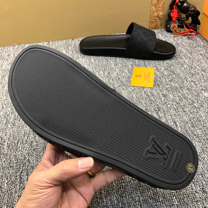 l**is V*t*n monogram slippers