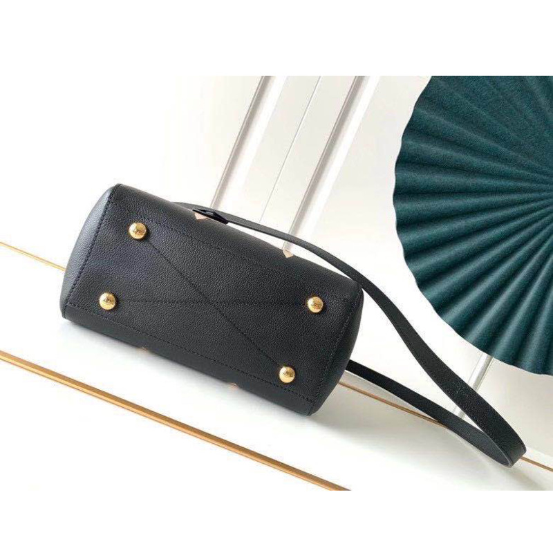 l**is V*t*n montaigne bb handbag