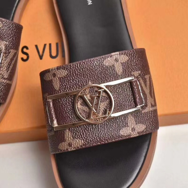 l**is V*t*n monogram lock it flat mule