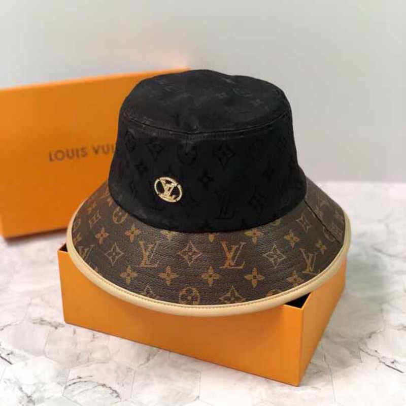 l**is V*t*n monogram bucket hat