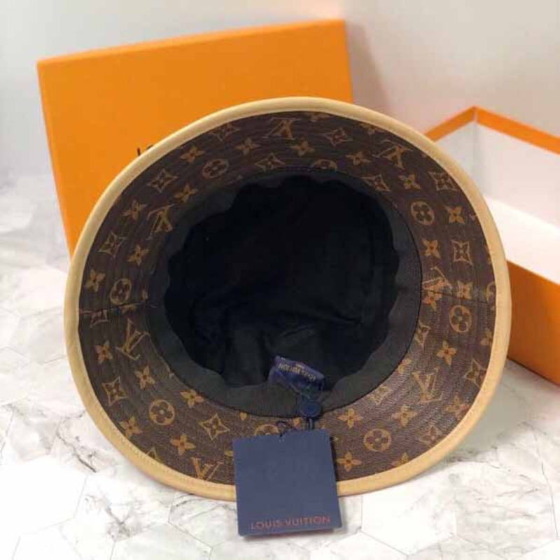 l**is V*t*n monogram bucket hat