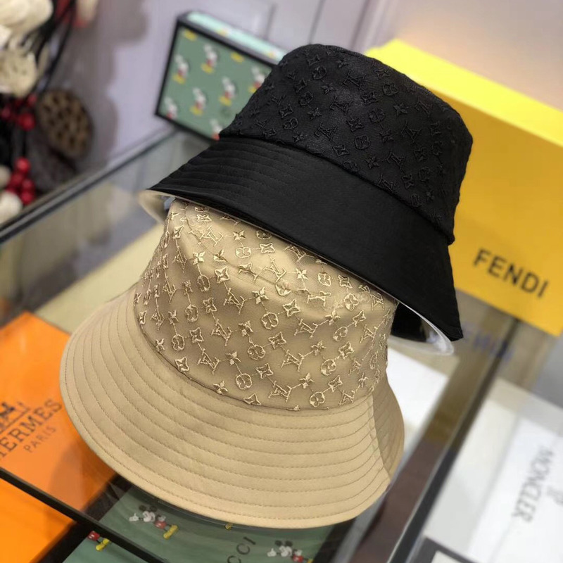 l**is V*t*n monogram bucket hat