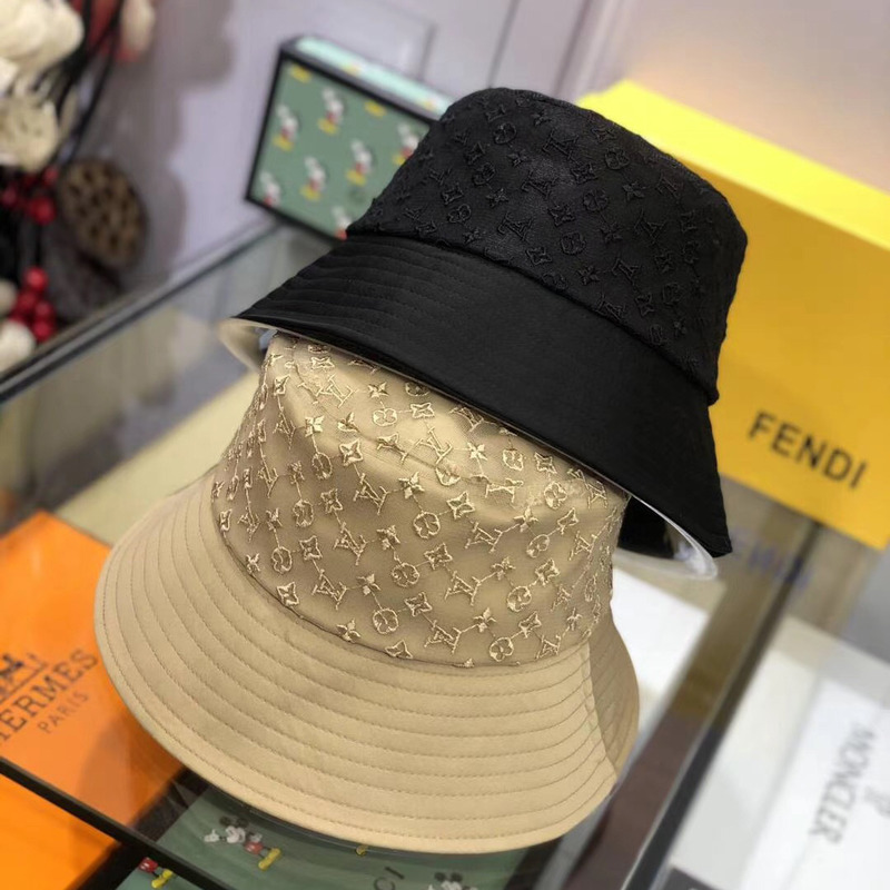 l**is V*t*n monogram bucket hat