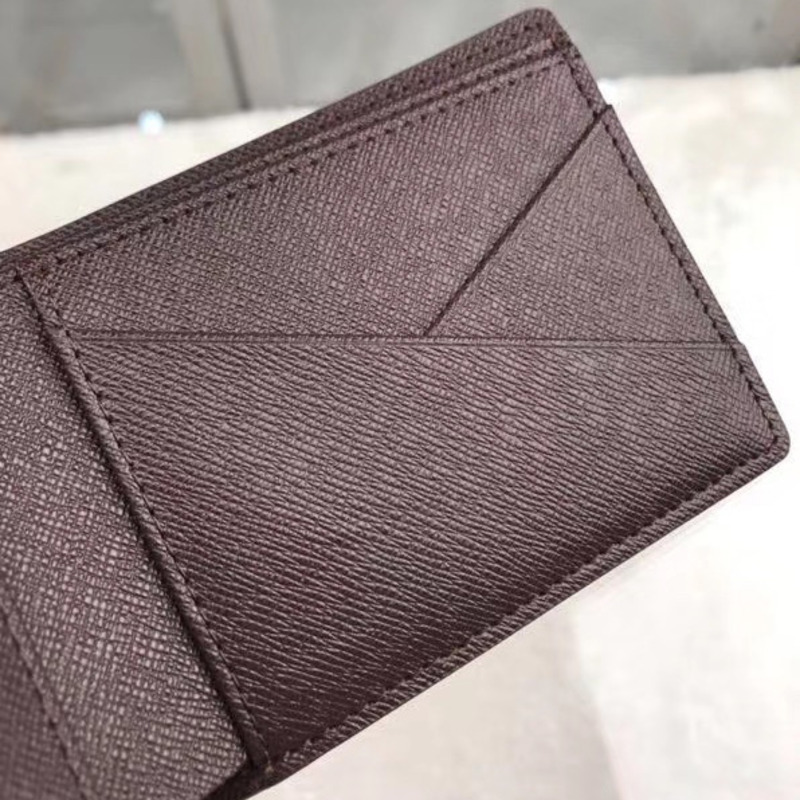 l**is V*t*n damier wallet