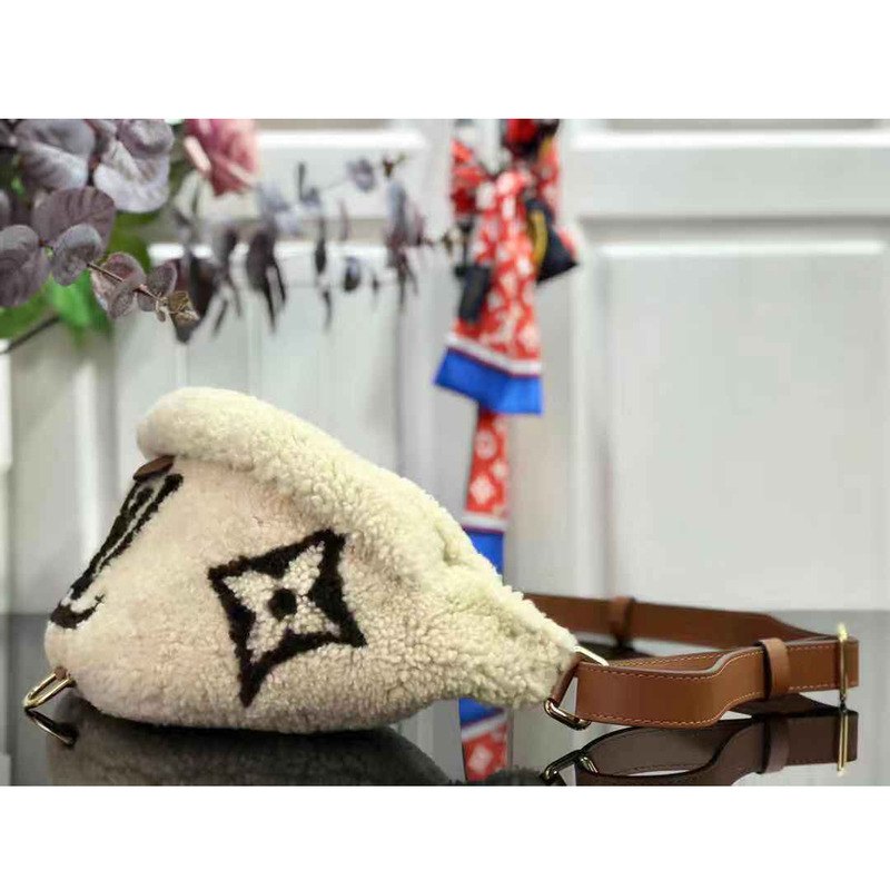 l**is V*t*n monogram lv bumbag