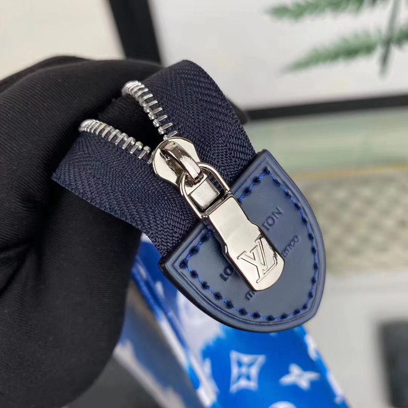 l**is V*t*n monogram tote handbag