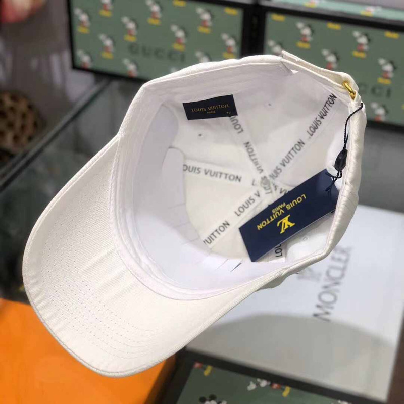 l**is V*t*n chain cap