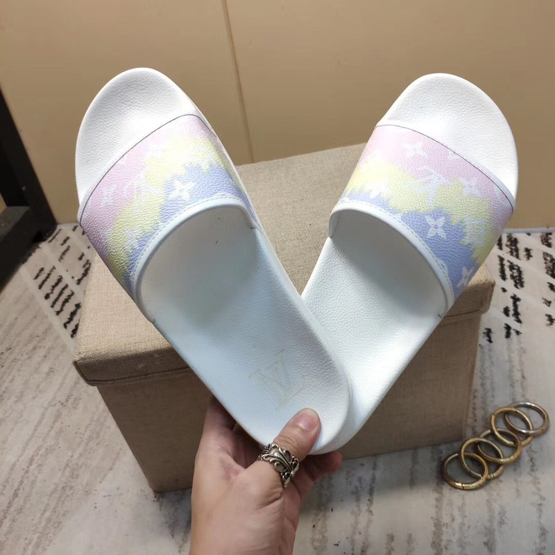 l**is V*t*n monogram sandals men