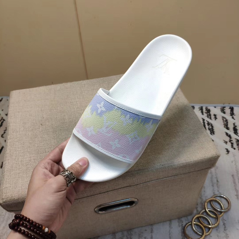 l**is V*t*n monogram sandals men