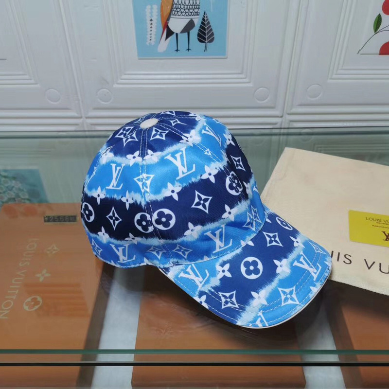 l**is V*t*n monogram baseball cap