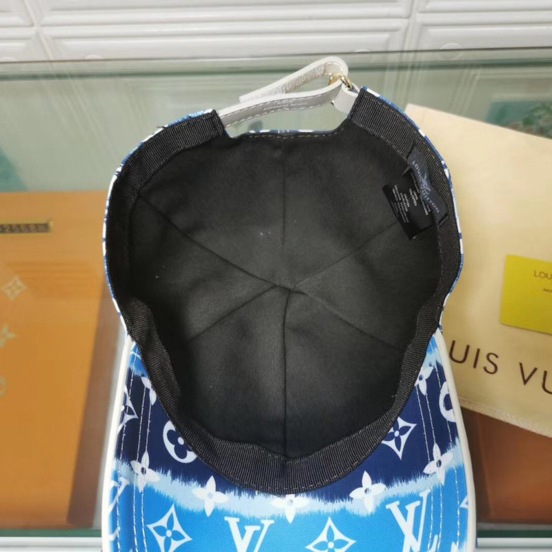 l**is V*t*n monogram baseball cap