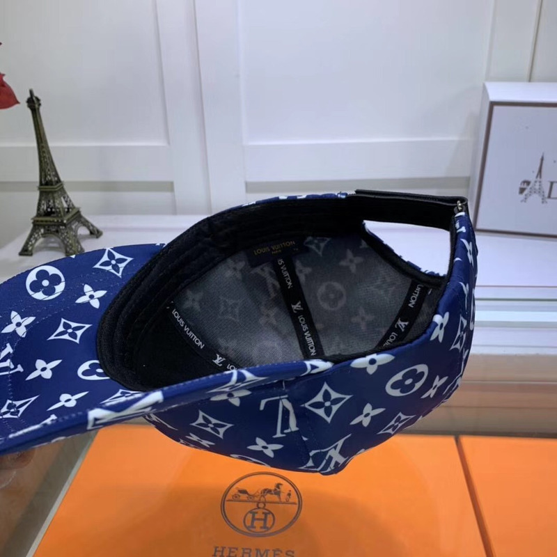 l**is V*t*n monogram baseball cap blue