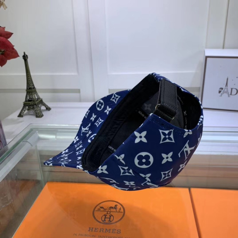 l**is V*t*n monogram baseball cap blue