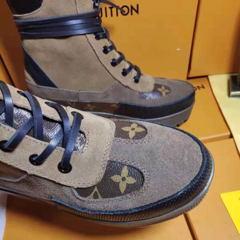 l**is V*t*n laureate platform desert boot