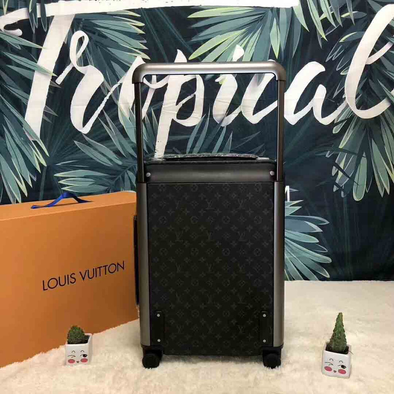 l**is V*t*n black monogram luggage