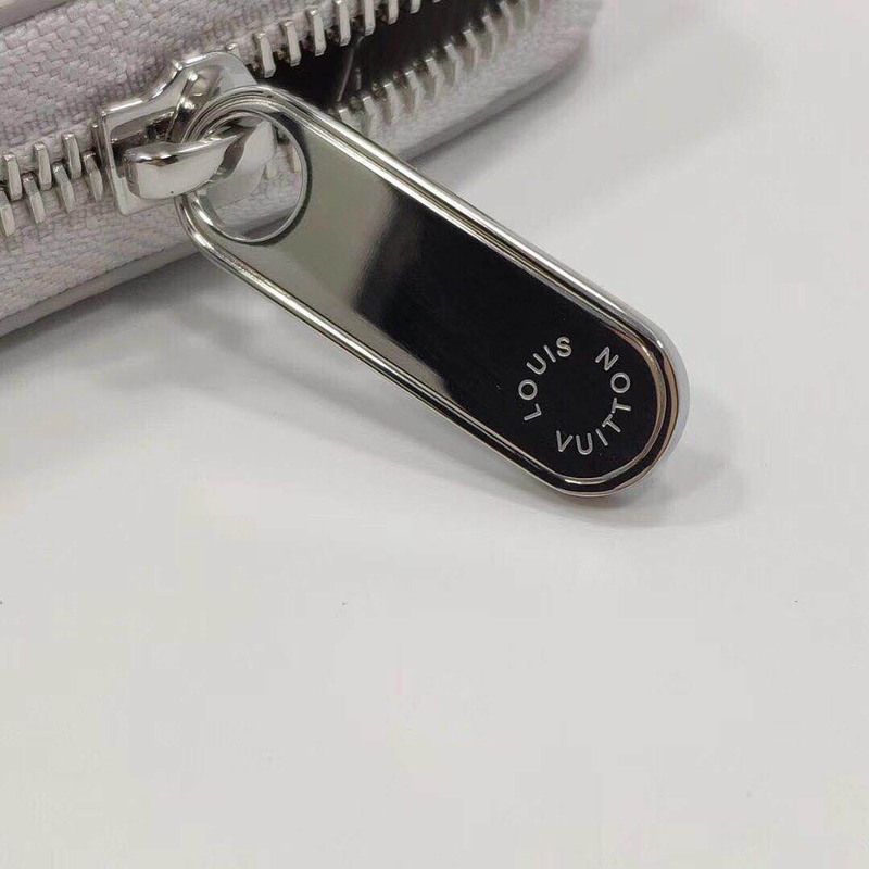 l**is V*t*n zippy organizer in blanc