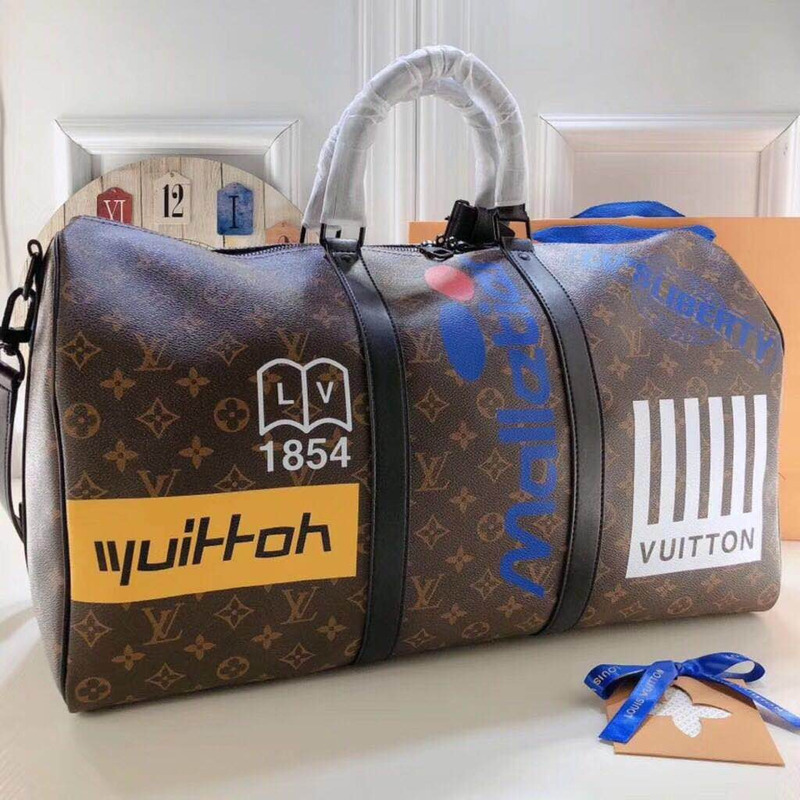 l**is V*t*n luminous liberty luggage in brown