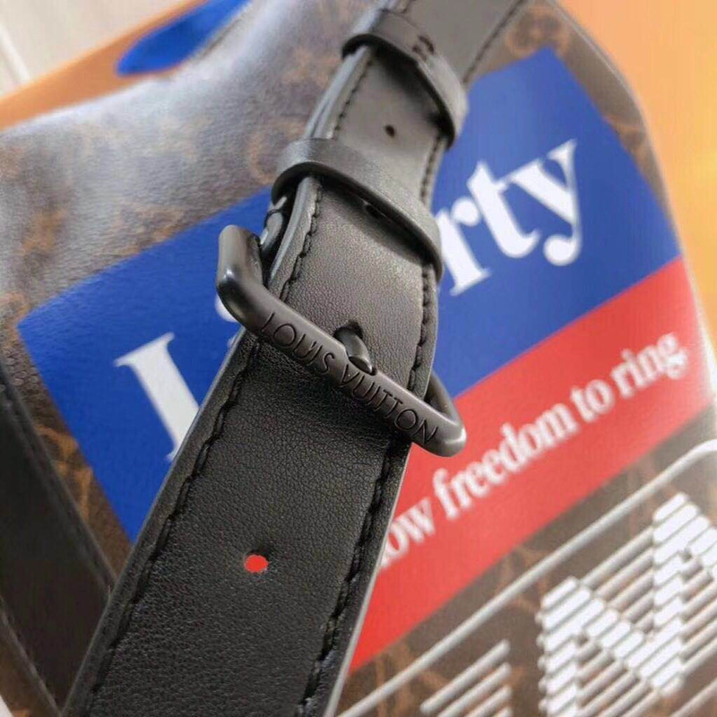 l**is V*t*n luminous liberty luggage in brown