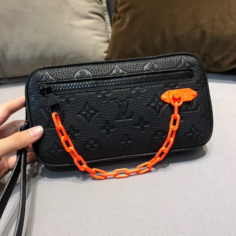 l**is V*t*n handbag in black