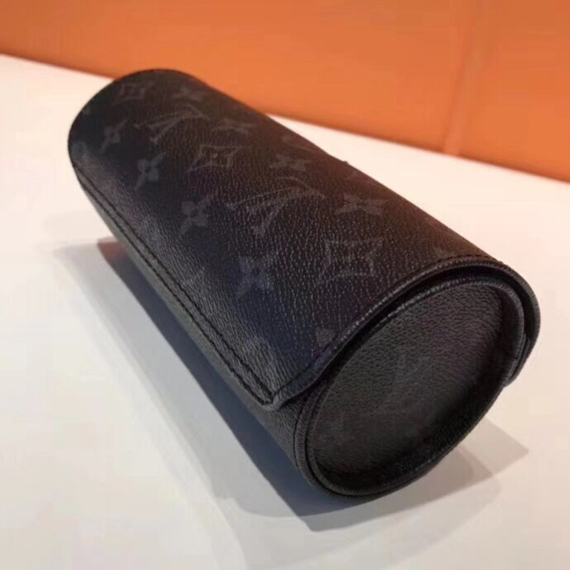 l**is V*t*n watch box