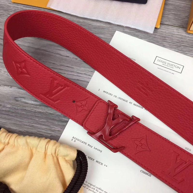 l**is V*t*n reverso belt in red
