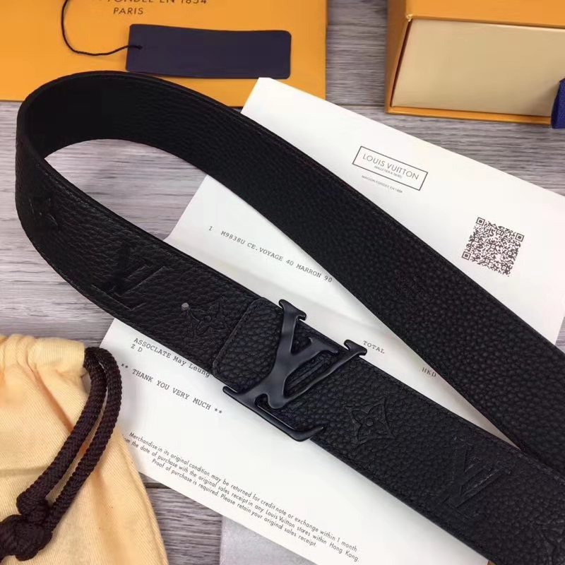 l**is V*t*n monogram reverso belt in black