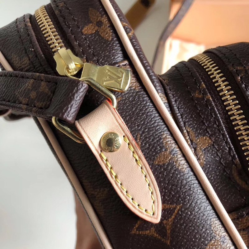 l**is V*t*n leather belt bag