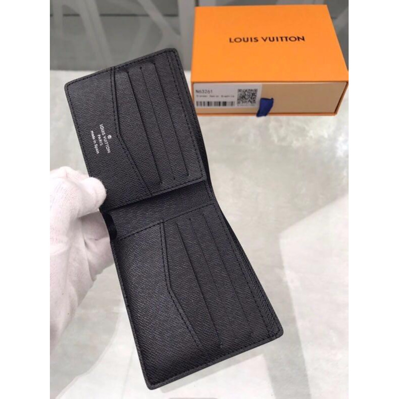 l**is V*t*n damier wallet