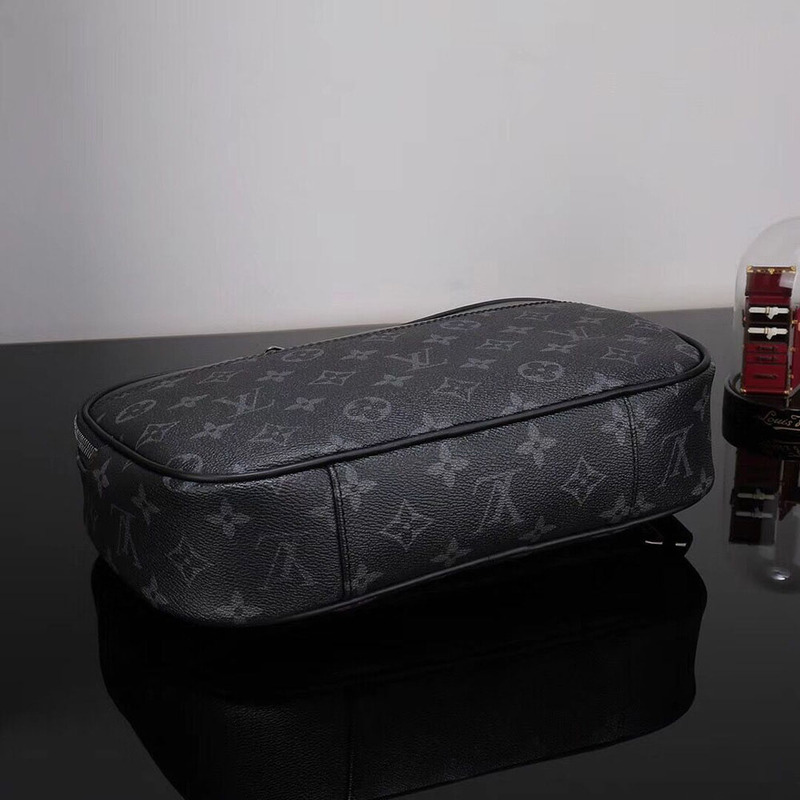 l**is V*t*n black monogram bumbag explorer m42906