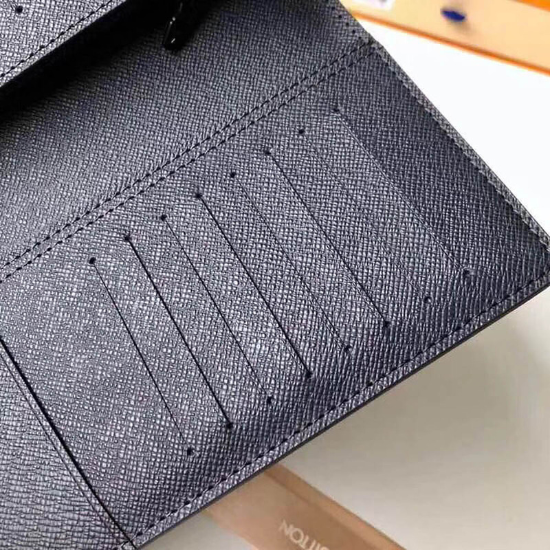 l**is V*t*n brazza wallet m62893