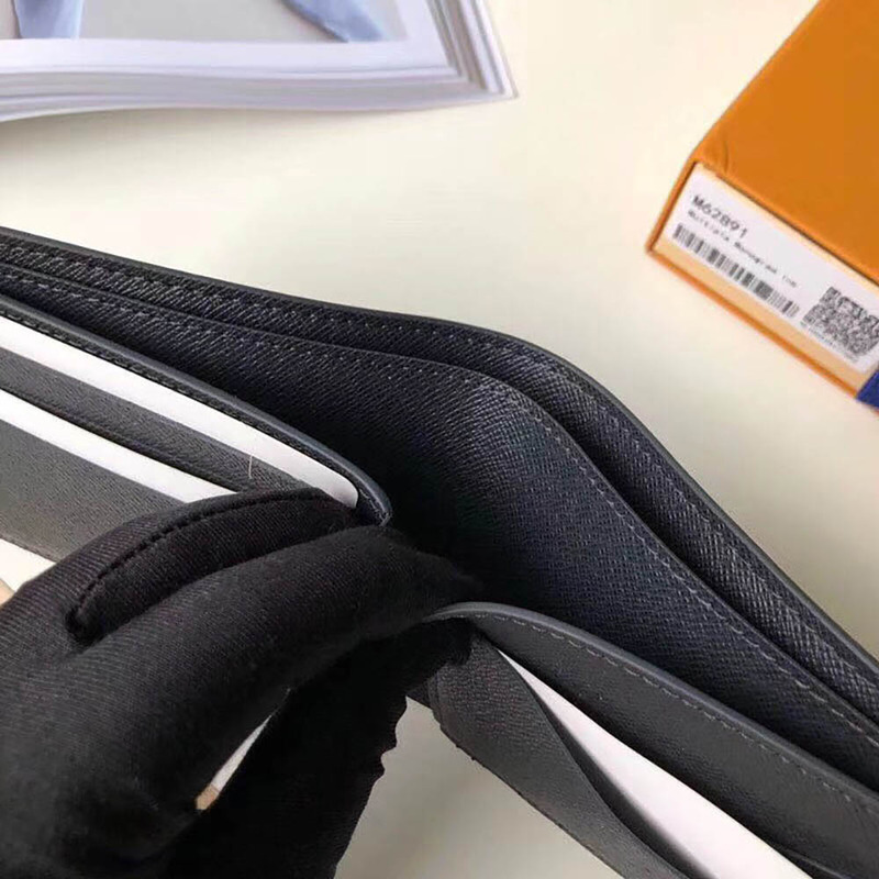 l**is V*t*n multiple wallet m62891