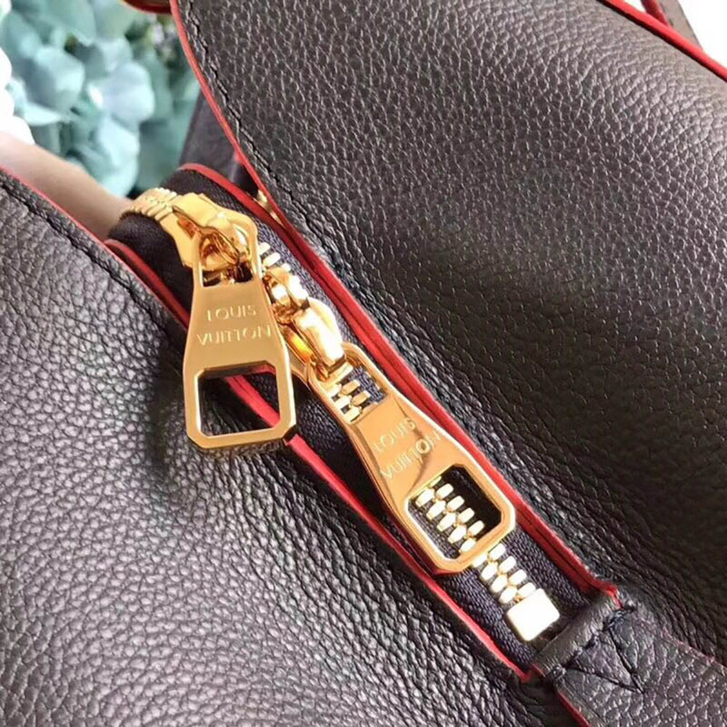 l**is V*t*n montaigne gm m43238