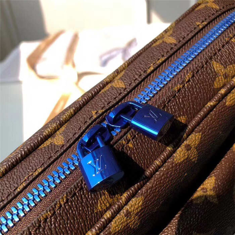 l**is V*t*n monogram messenger pm