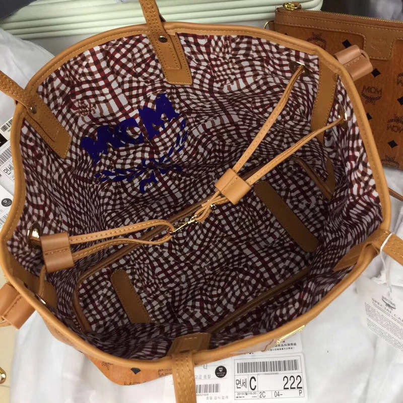 MCM Reversible Liz Shopper in Visetos Bag in Cognac