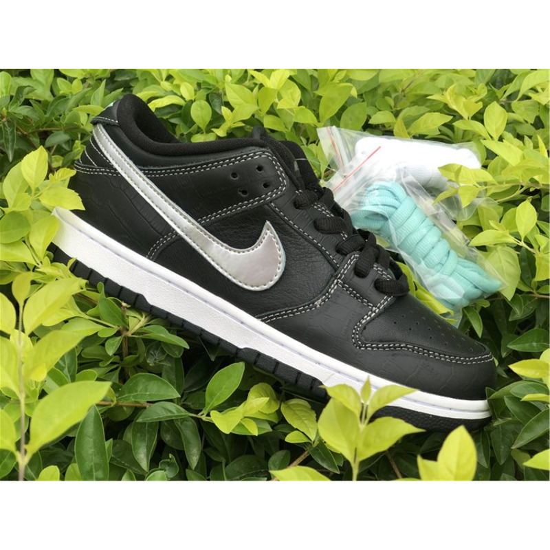Di*m*nd x nike sb dunk low "black" bv1310 001 sneakers men women