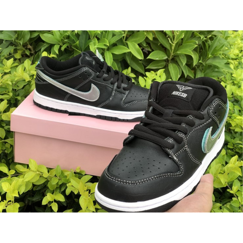 Di*m*nd x nike sb dunk low "black" bv1310 001 sneakers men women