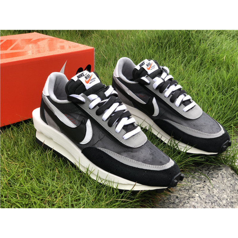 Sacai x Nike LDV Waffle BV0073 001 Sneakers Men Women