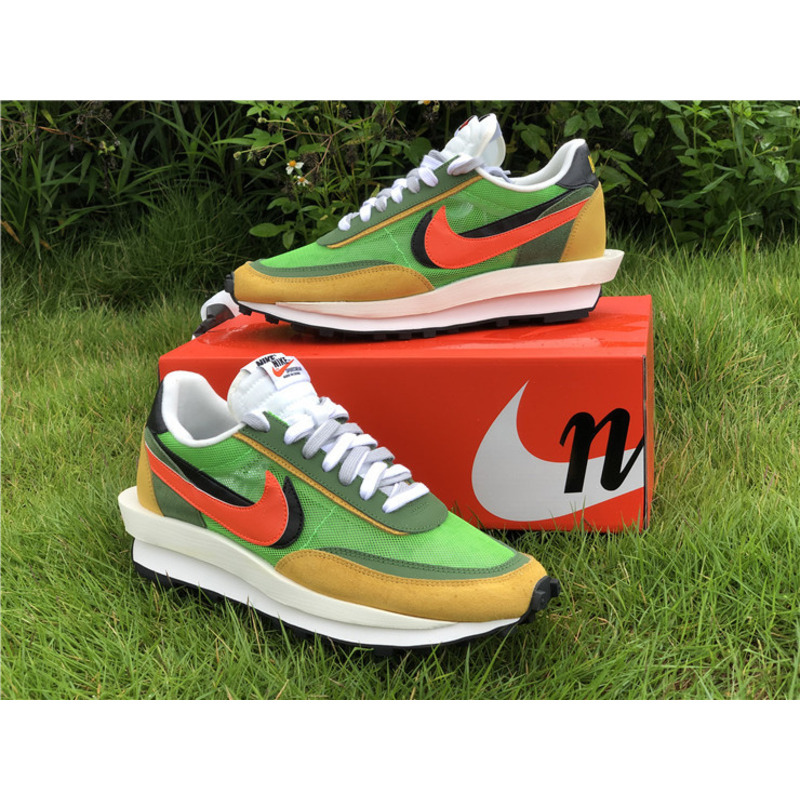 Sacai x Nike LDV Waffle BV0073 300 Sneakers Men Women