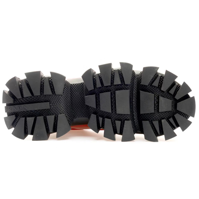 Pra*a cloudbust thunder knit sneakers in black/red