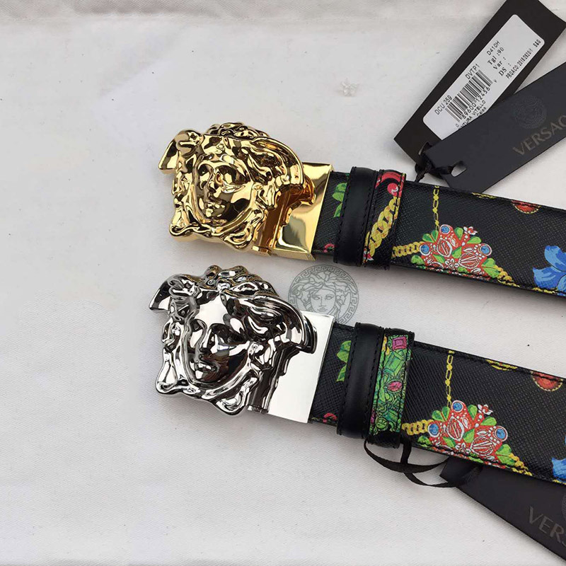 Versace Gioelleria Jetes Reversible Palazzo Belt in Gold